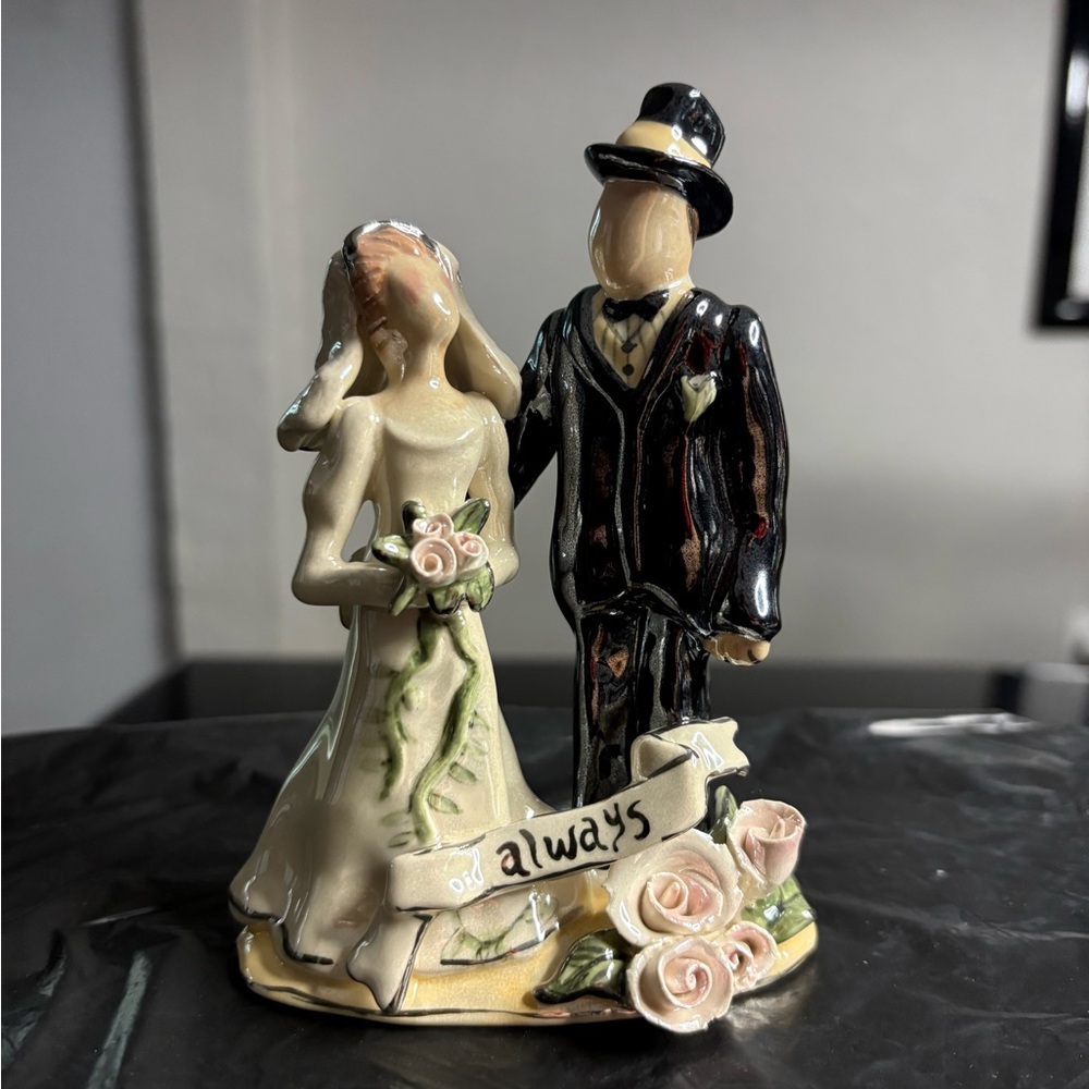 Blue sky bride & groom figurine